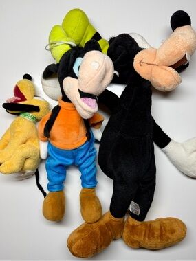 Lot of 3 Disney Pluto & Goofy Plush Toys READ‎ Vintage Stuffed Animals